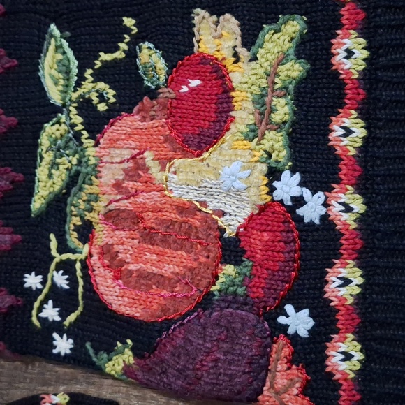 Heirloim Collectibles Vintage Cardigan - Picture 3 of 14